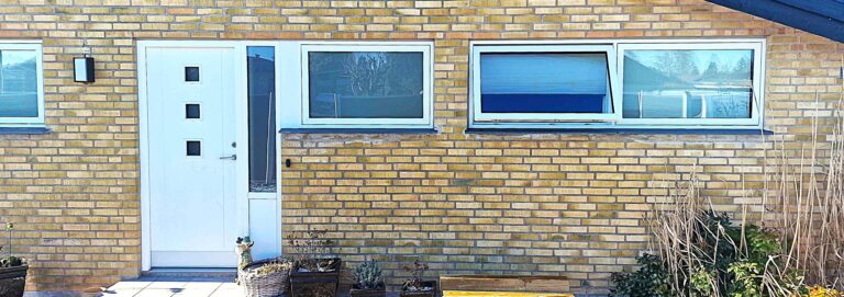 Facade med nye døreog vinduer